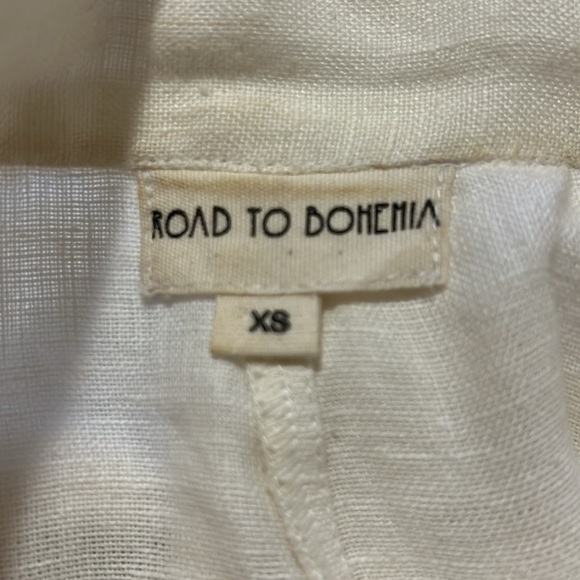 White linen trousers - Picture 3 of 3